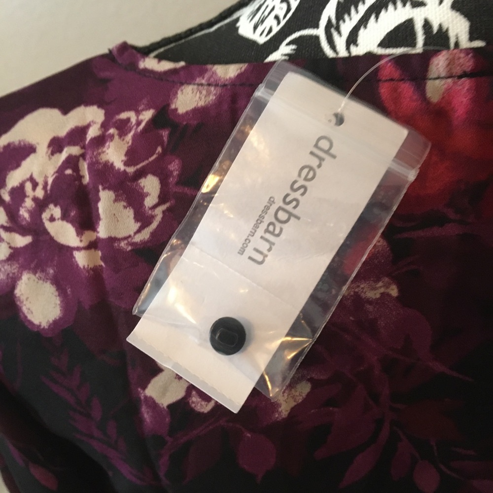 NWT XS ROZ & ALI PEEK-A-BOO FRONT PINK BLACK & PURPLE FLORAL BELL SLEEVED TOP - Picture 5 of 13